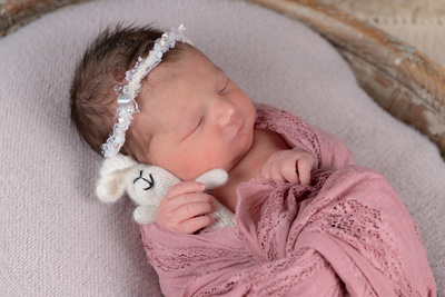 1732788000000-minara-azra