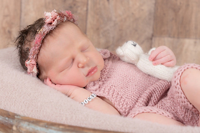 1749323940000-leonie