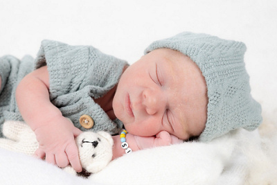 1753403700000-leonis