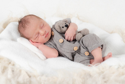 1757008560000-vince-aaron