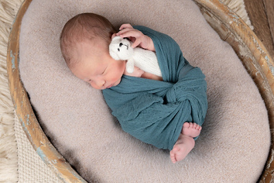 1762055220000-edwin-raphael