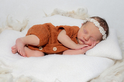 1762534080000-simona