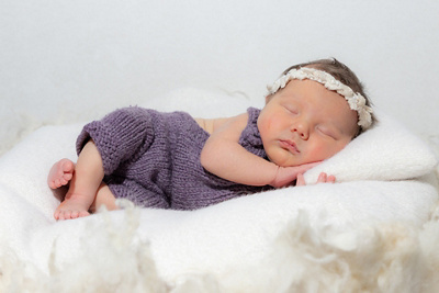 1763132400000-elany-amyra