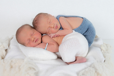 1763176440000-aurel--blau-