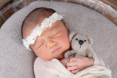 1764383640000-nika-paulina