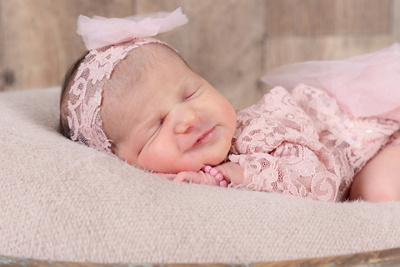 1764748800000-laura-carolina