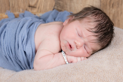 1765713600000-andrin