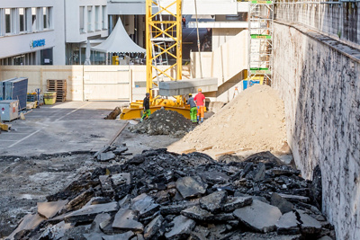 2021_April_Kranaufbau Hof-16