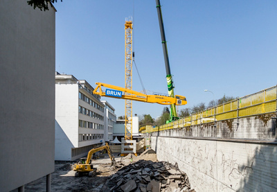 2021_April_Kranaufbau Hof-96