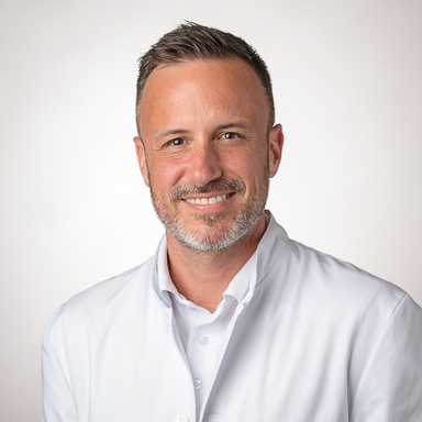 Dr Damien Robyr