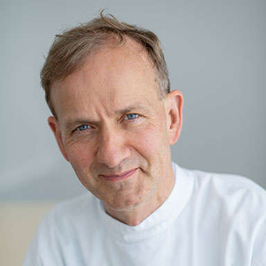 Prof. Léo Bühler