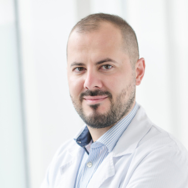 4568099-docteur-mehmet-oeztuerk