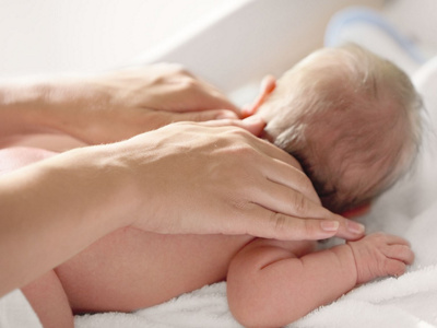 Clinique-Cecil-centre-maternité-bébé-massage