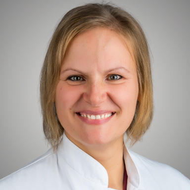 5056978-dr-med-claudia-foltys