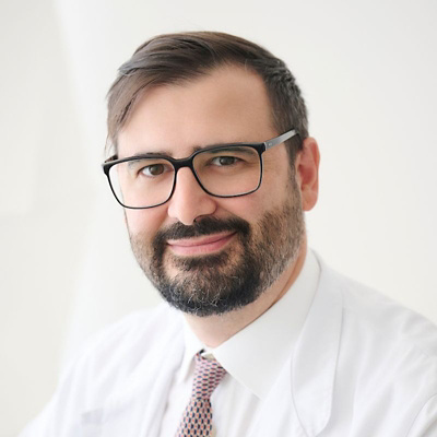CRM portrait (800 x 800 px) - 1