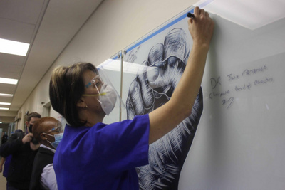 Dr Matambo and Newcastle Mayor unveil memorial wall at Mediclinic Newcastle 5