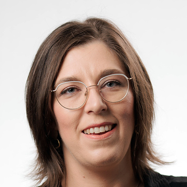 Dr Este Sauerman