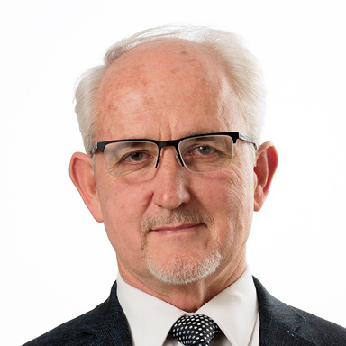 Dr Hennie Herbst