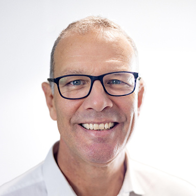 Dr Joggie Stander