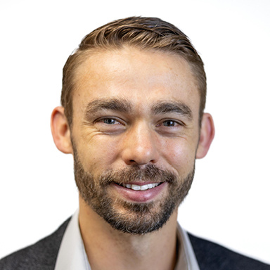 Dr Laurens Van der Merwe, general ophthalmologist, at private hospital, Mediclinic Cape Gate
