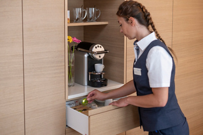 Guest Relations Mitarbeiterin Hirslanden Privé