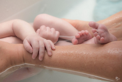 Mains - pied - maternité - Grangettes