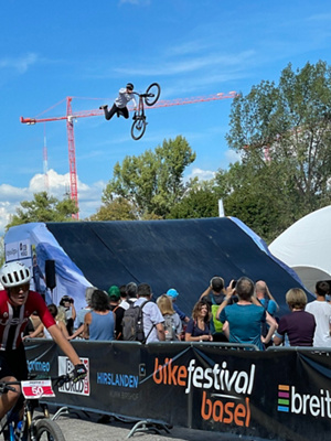 Klinik_birshof_bikefestival_jump_1