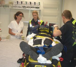 le-centre-durgences-et-les-etudiants-ambulanciers-5