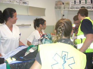 le-centre-durgences-et-les-etudiants-ambulanciers-6
