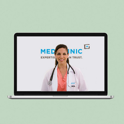 Ausschnitt aus dem virtuellen Klinikrundgang in einem Patientenzimmer