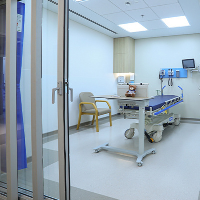 Ausschnitt aus dem virtuellen Klinikrundgang in einem Patientenzimmer