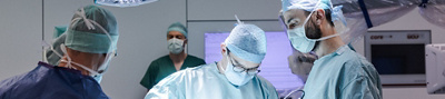 Service de neurochirurgie - Dr Bartoli au bloc opératoire des Grangettes