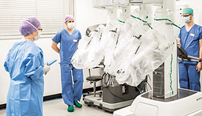 hirslanden-einfuehrung-modernster-robotertechnologie-4