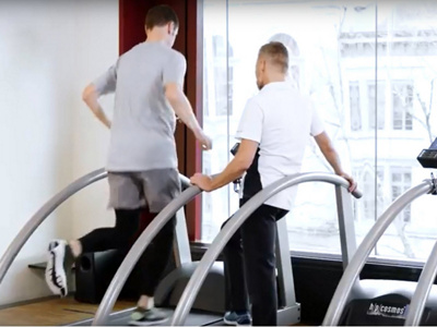 Patient auf Laufband