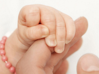 hirslanden-international-baby-hand