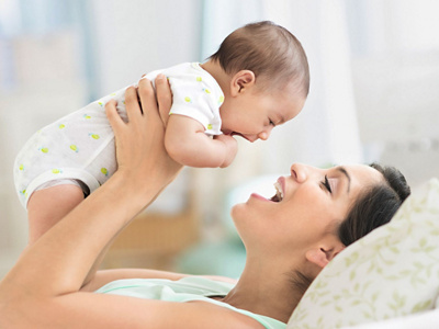 Mutter mit ihrem Baby