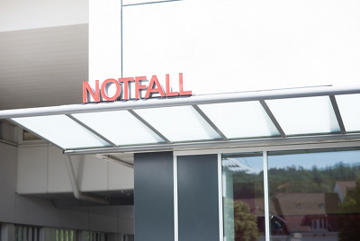 Eingang zum Notfall Zentrum Aarau