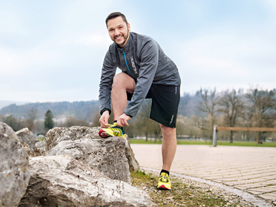 Jogger Schnürt die Schuhe