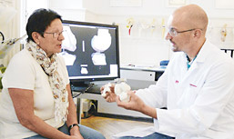 hirslanden-planung-und-implantation-eines-kuenstlichen-kniegelenkes-3