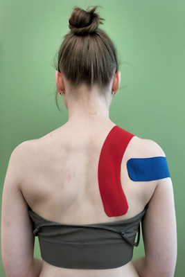 hirslanden-richtig-tapen-schultertape-6