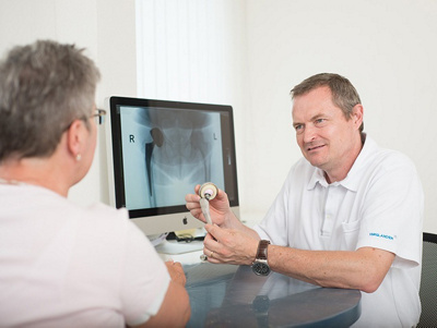 hirslanden_dr_schatzmann_mit_patientin