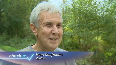 Prof. Dr. med. Lars Englberger im Gespräch mit Patient