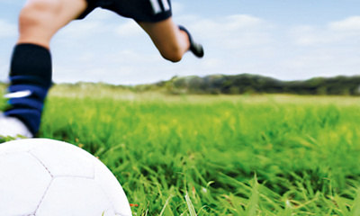 Kreuzbandriss – häufiger bei Amateur- als bei Profisportlern