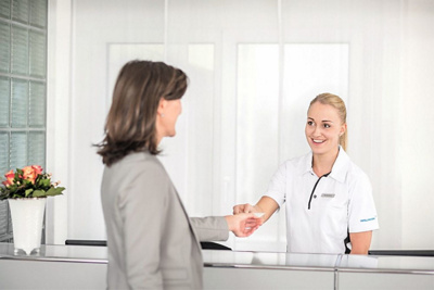 klinik-meggen-dermatologie-empfang-1536x1024