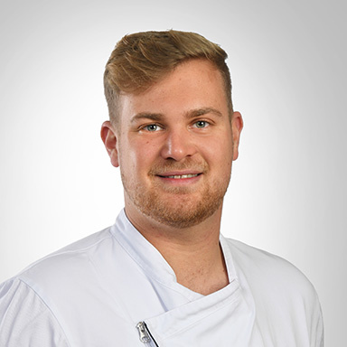 Aaron Aeple
