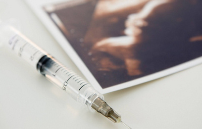 klinikstanna-kinderwunschzentrum-spritze bild zugeschnitten-gettyimages-150973507