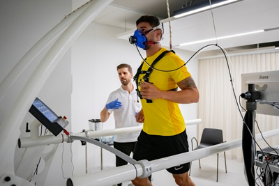 YB-Fussballer beim Leistungsdiagnostik-Test