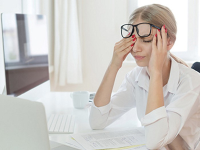 Patiente avec troubles visuels