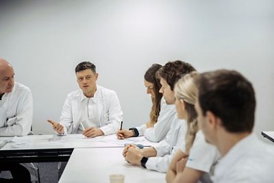 Besprechung und Zusammenarbeit